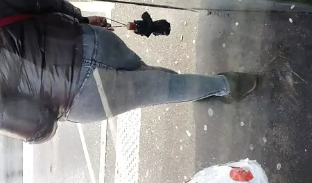 Er trug schmutzigen Mann auf den Boden und nahm das Paar mit reife frauen hd den Schrauben aus dem Anus.