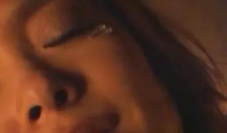 Stiefvater reife frauen beim sex findet Rebeccas Tochter mit einem Mann im Mund und klickt ihr ein Kind in die Augen.