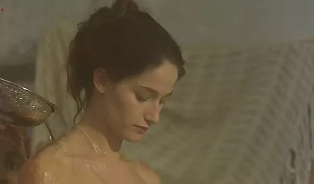 Sie lud ihre reife frau gevögelt beste Freundin zum Duschen ein.