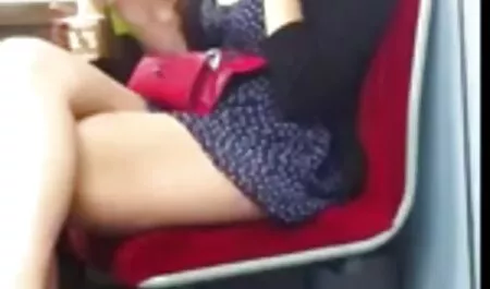 Junge Mädchen lindern den Stress nach Dreharbeiten reife deutsche anal im hotel