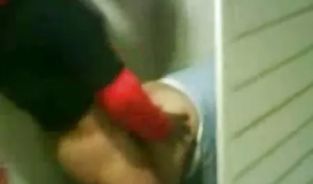 Tina Kai lud ihren Freund zur Teebar ein sex filme mit reifen frauen und gab ihm einen Arsch.