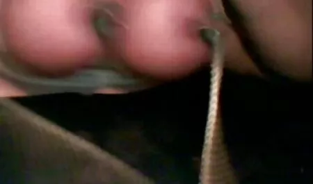 Die einzige Möglichkeit, meine Frau vom Telefon zu trennen, ist, sie in sexfilme mit reifen frauen den Arsch zu nehmen.
