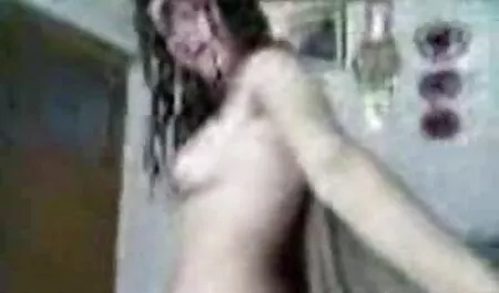 Der Sohn der Freundin, reife mutter porn um seine Freunde wieder zur Massage zu bringen.