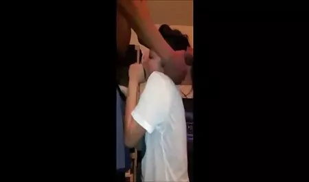 Sehen Sie die Tränen, lecken einander sex video reife frauen
