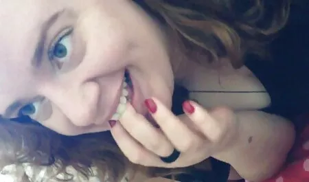 Blondine geht für Pussy reife nackte geile frauen
