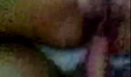 Der Rand reife sexvideos der Hütte endete mit einem Mädchen.