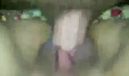 Der Junge kam zu der Zeit seine Freundin und die Mädchen zu besuchen. reife frauen hd porn